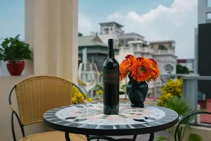 apartment 102 pham ngu lao hoan kiem ha noi