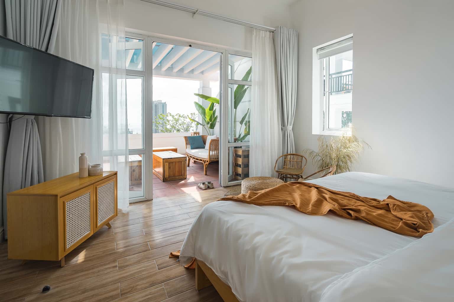 autumn villa orestay ha long