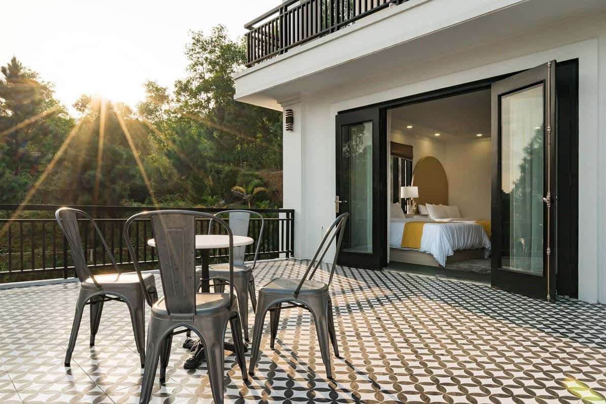 winter villa orestay ha long