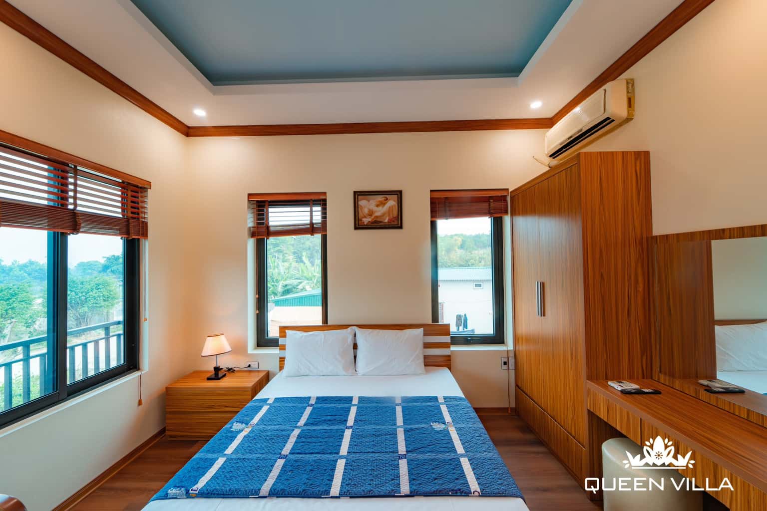 queen villa tuan chau ha long 