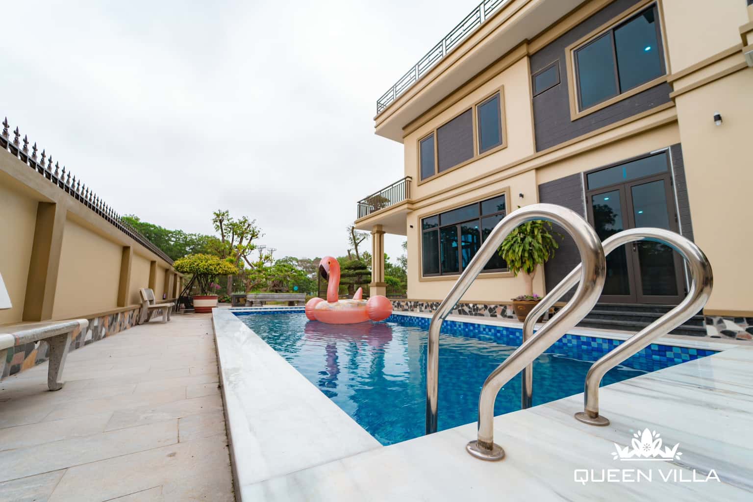 queen villa tuan chau ha long 