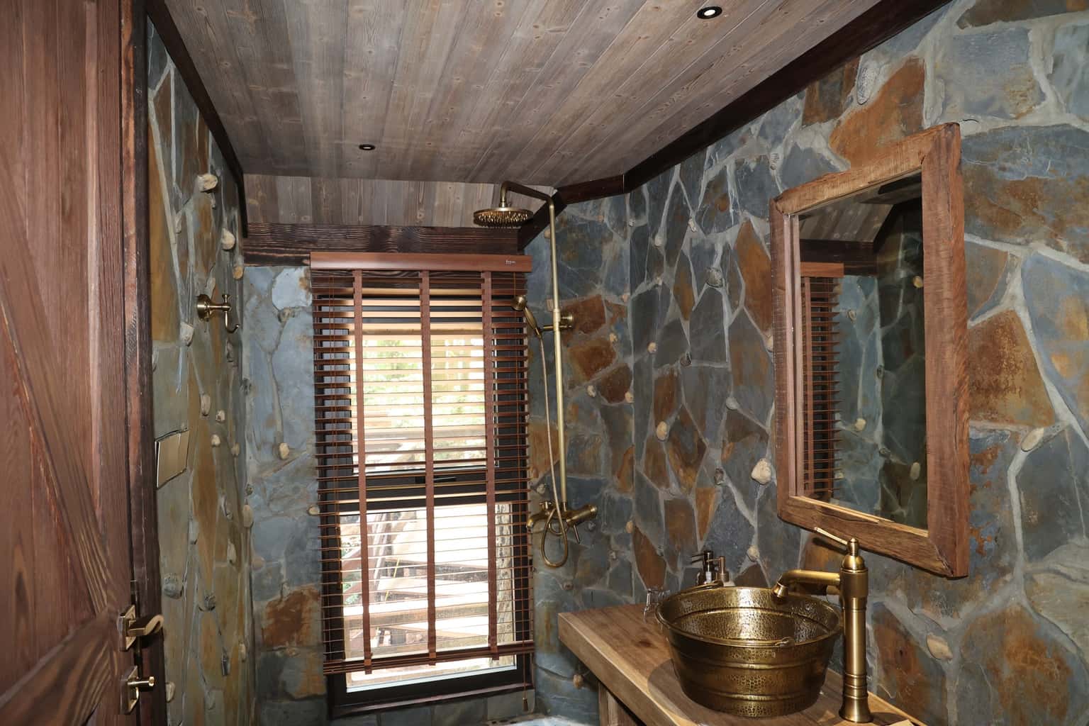 room 8l amaya retreat soc son ha noi  