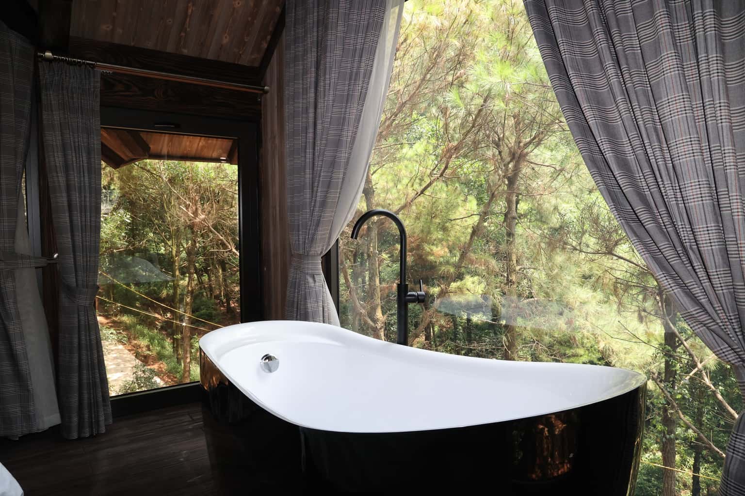 room 8l amaya retreat soc son ha noi  