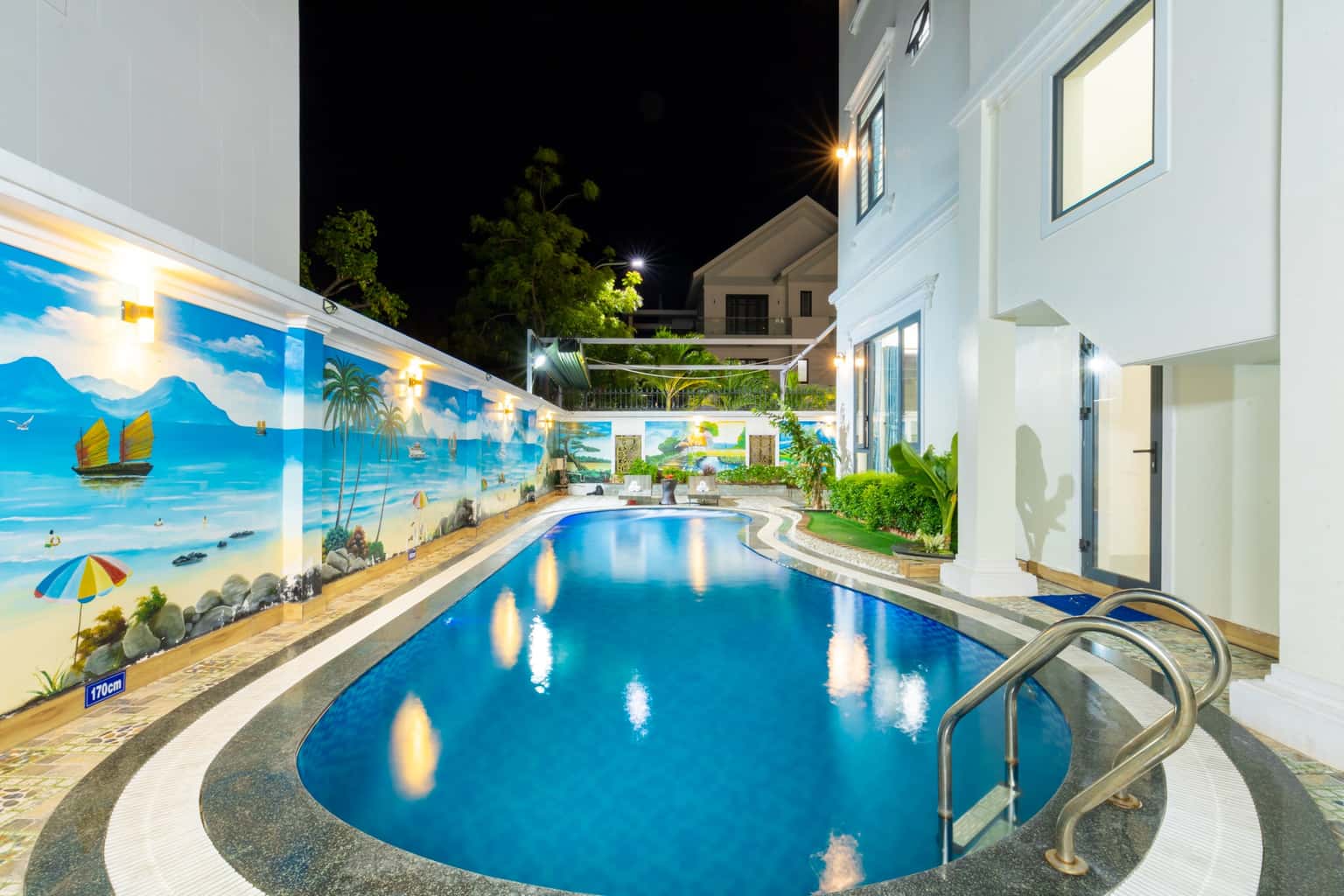 Bể bơi riêng 65m2 