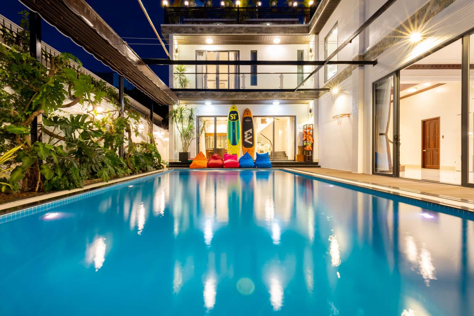Bể bơi riêng 70m2 