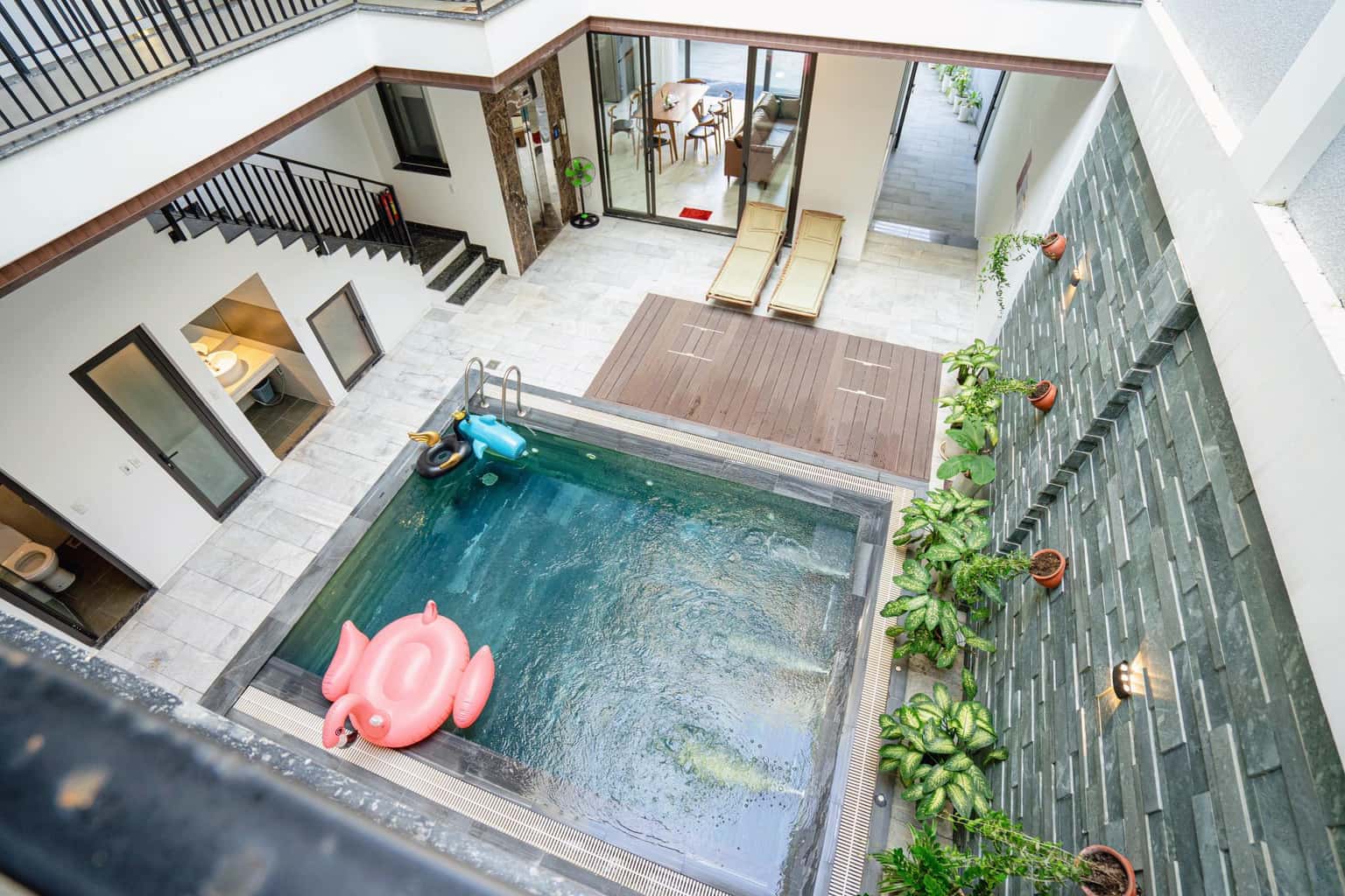 Bể bơi riêng 40m2
