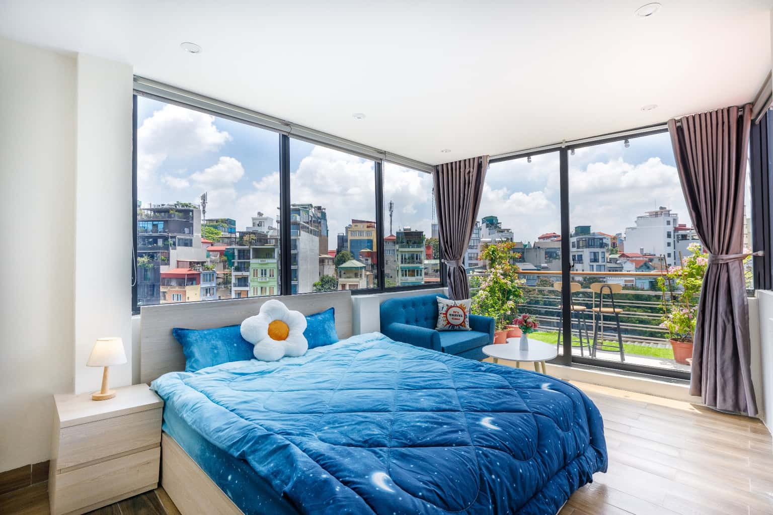 Aki Apartment - KatHome In Town - View Hồ Tây — ảnh 1