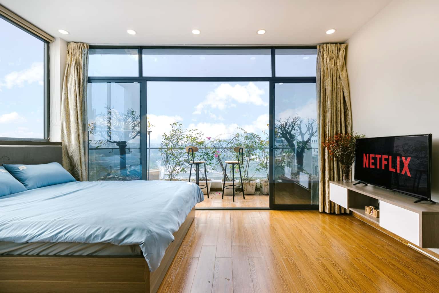 Sora Apartment - KatHome In Town (View Hồ), Tây Hồ — ảnh 8