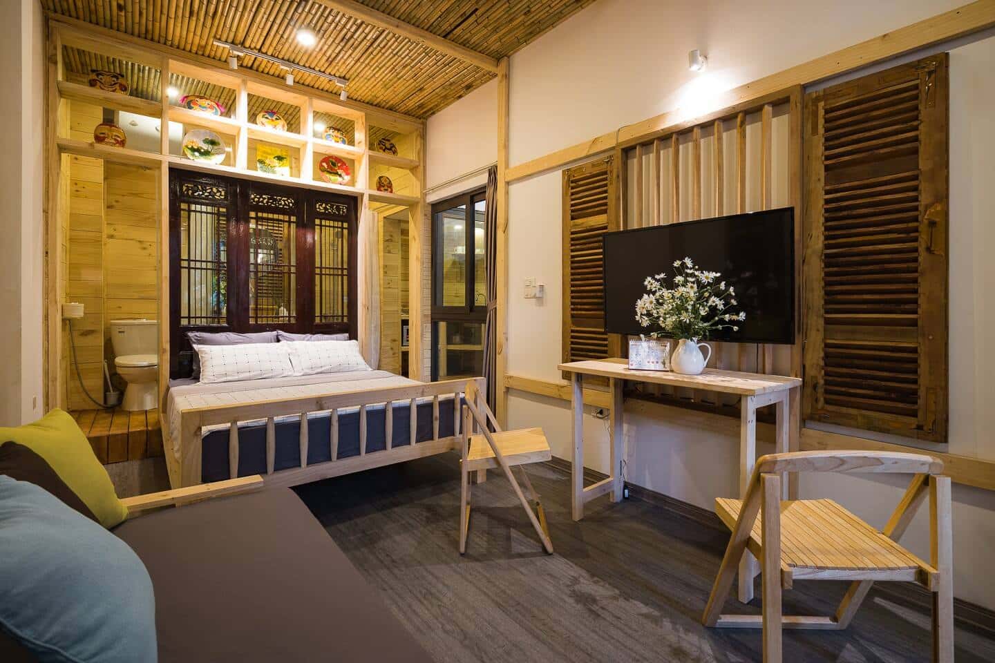 justfly lakeside room le thai to lotus homestay ha noi