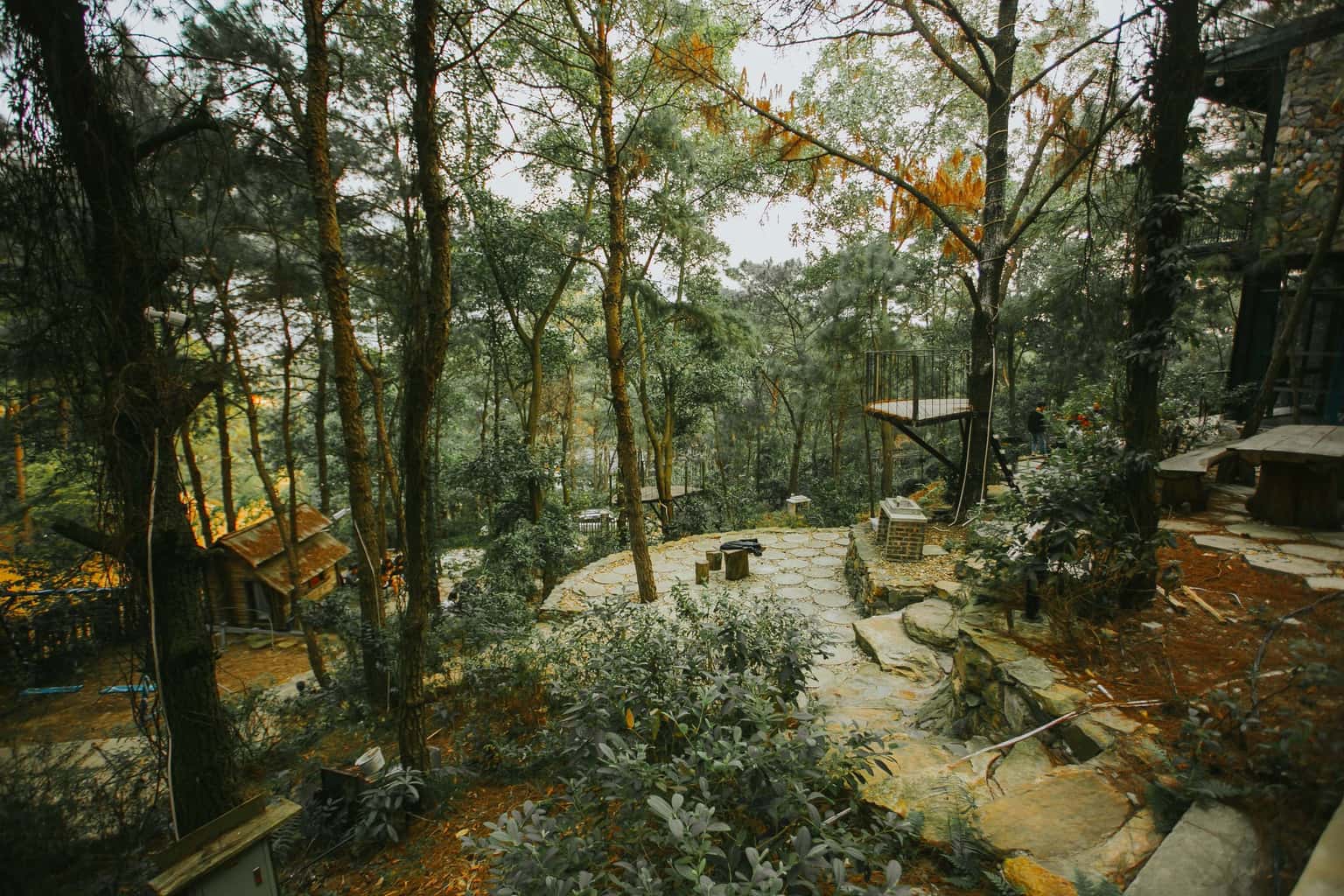 Khuôn viên rộng 