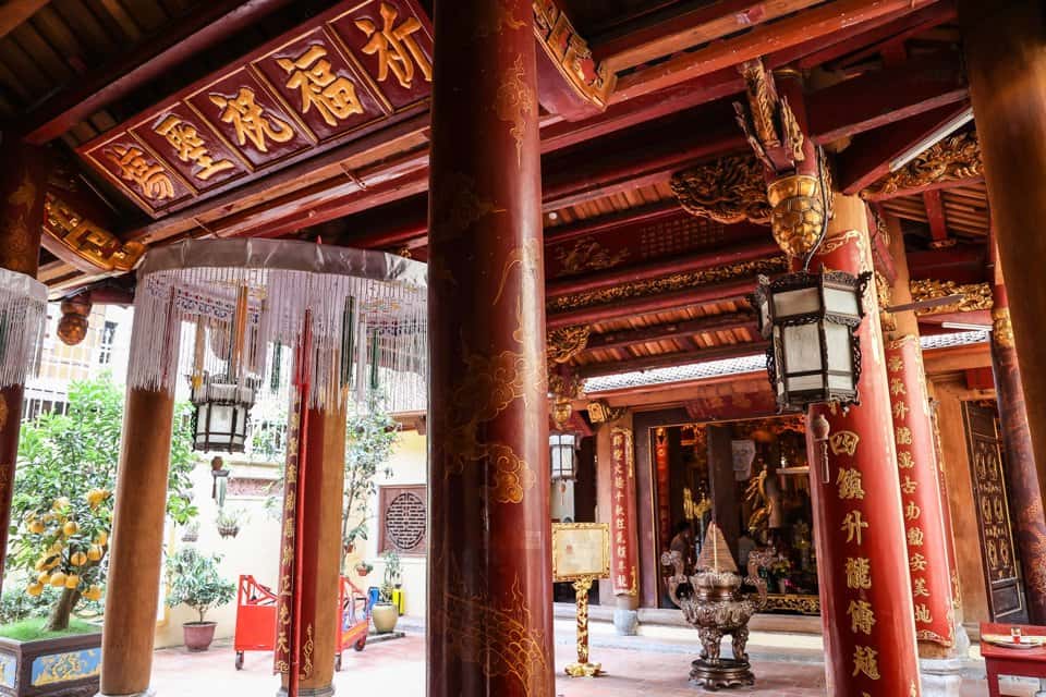 justfly den bach ma hanoi