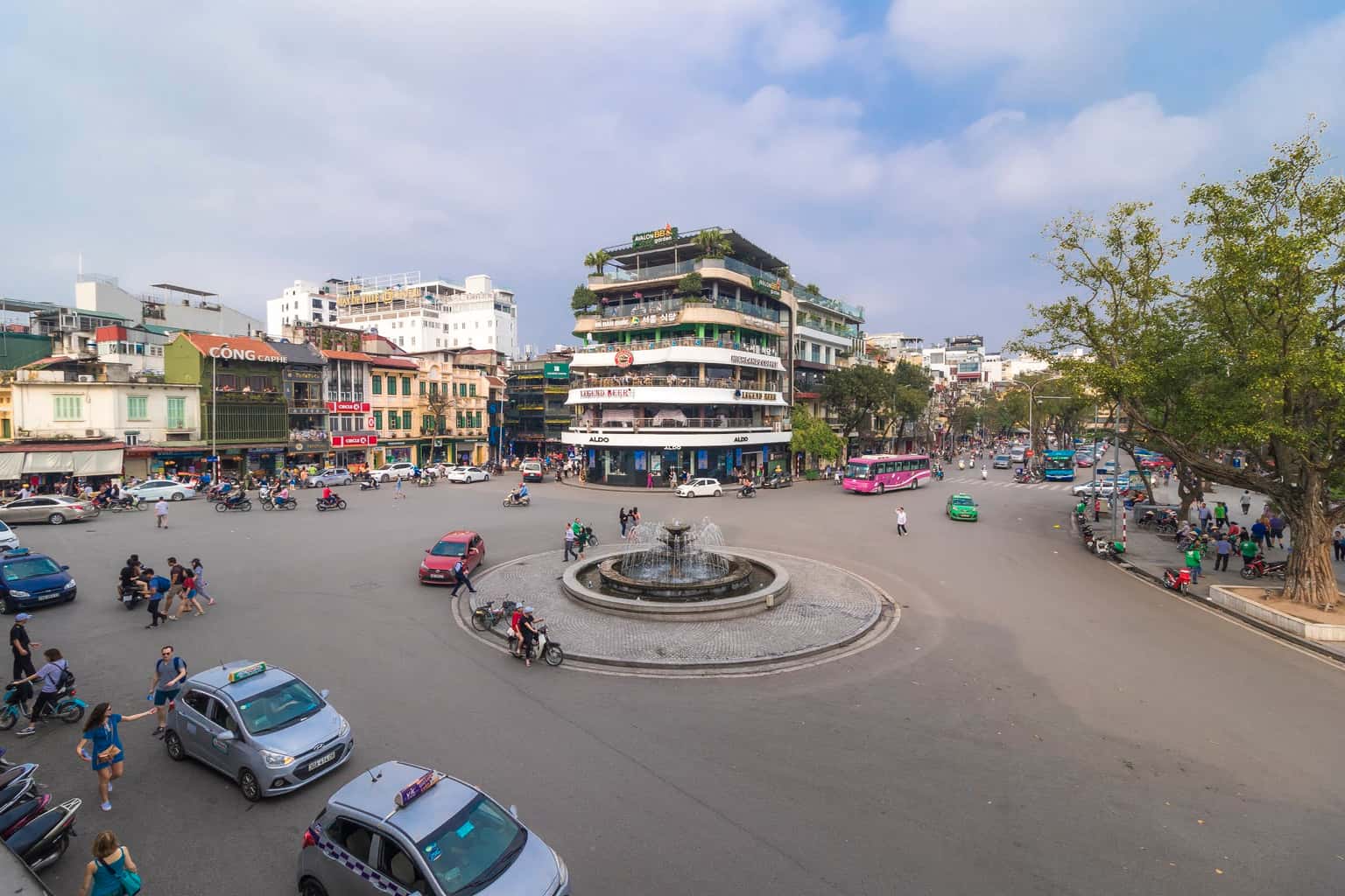 justfly quang truong dong kinh nghia thuc hanoi