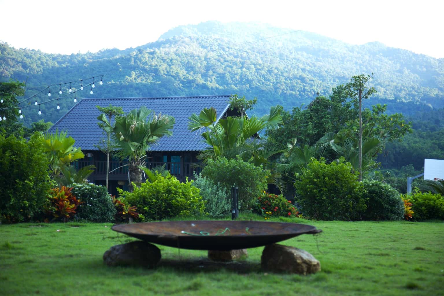 justfly nha san the night tam son retreat ba vi