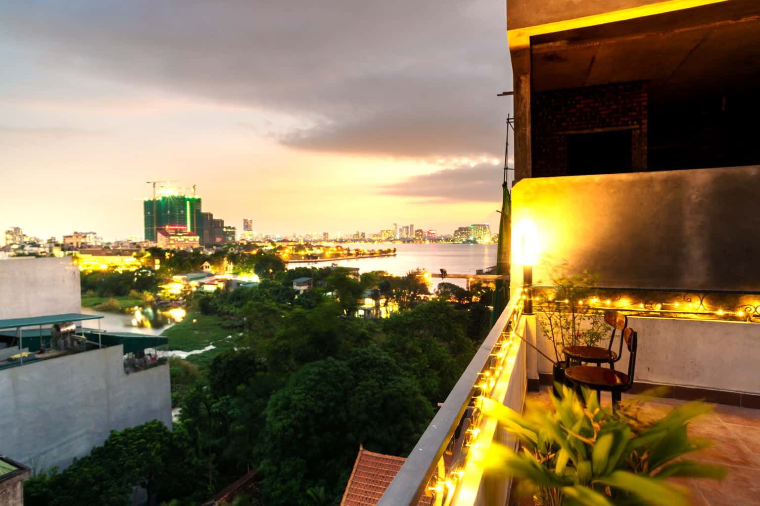 justfly bonita sazi tay ho ha noi