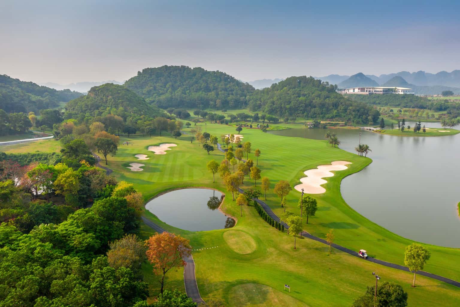 Tuần Châu Golf Course, Hạ Long — photo 2