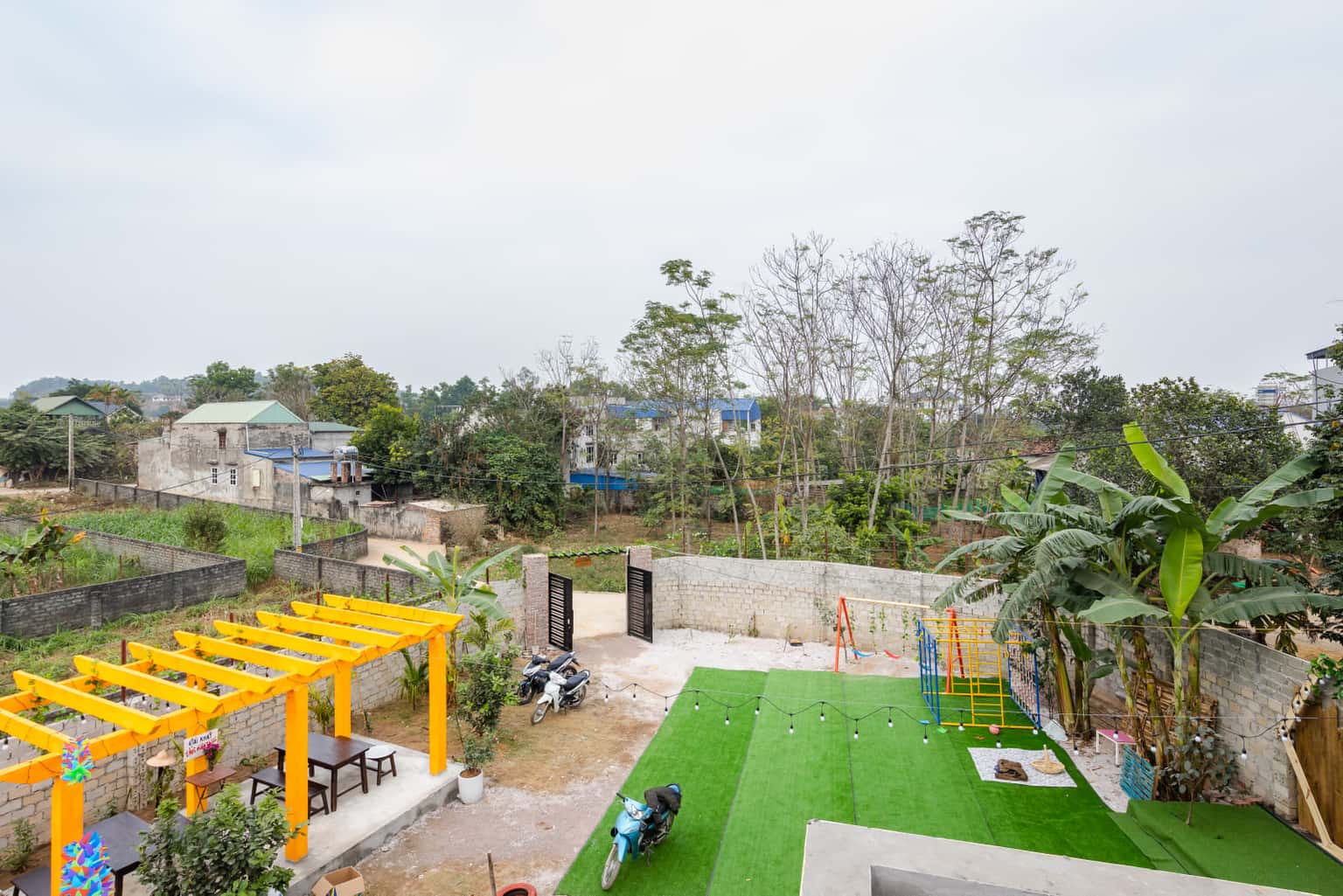 khong-gian-villa-vuon-dom-dom-homestay-ba-vi-ha-noi-04