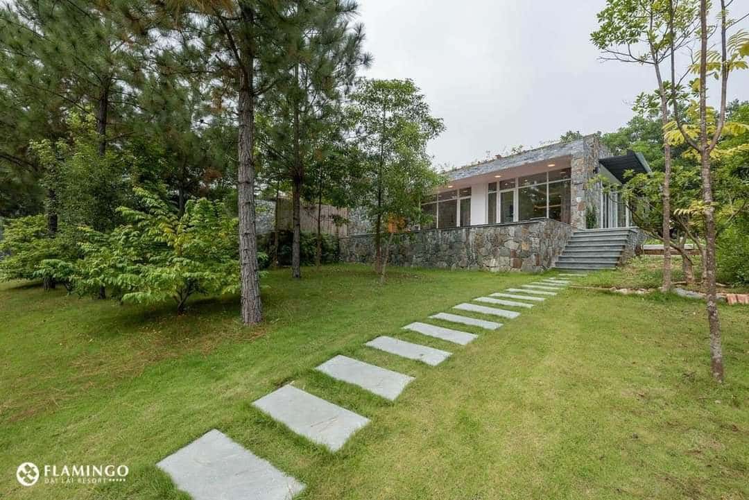 Spacious garden