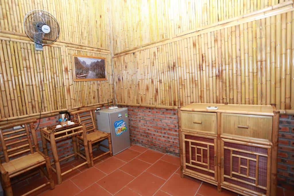 phong 4 nguoi view nui quoc khanh bamboo homestay ninh binh