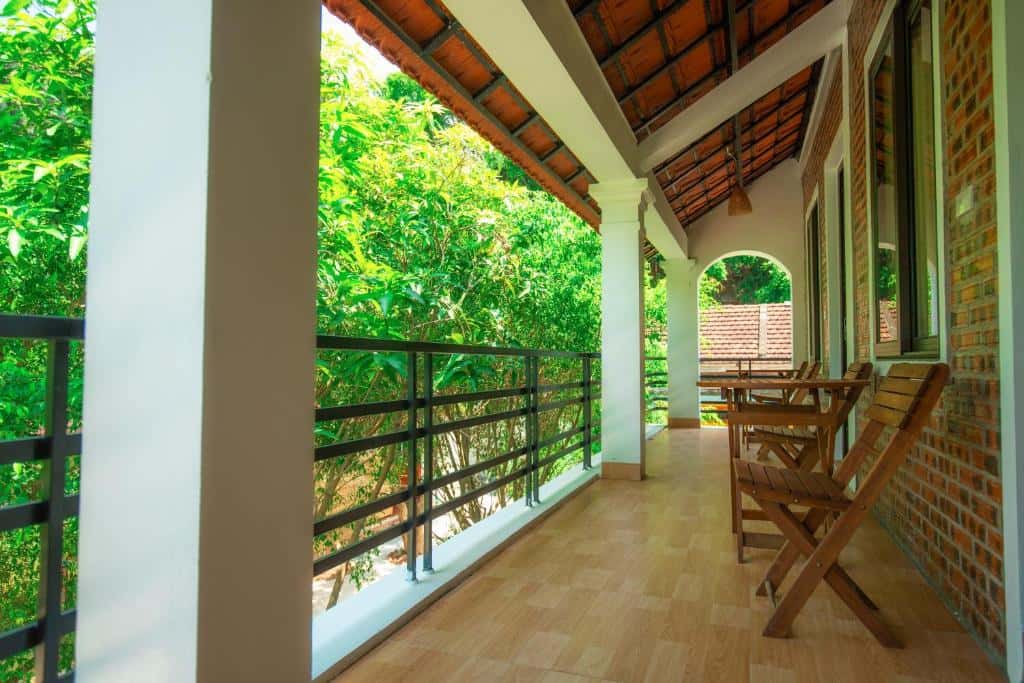 justfly king room hang mua family homestay ninh binh