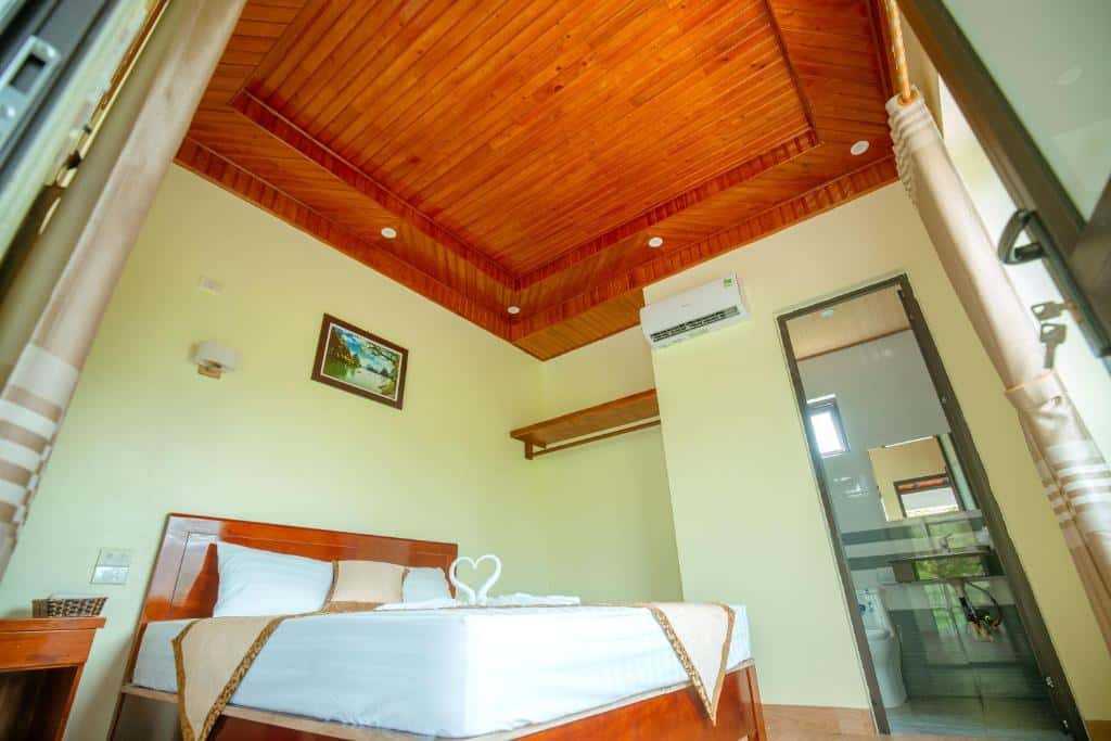 justfly king room hang mua family homestay ninh binh