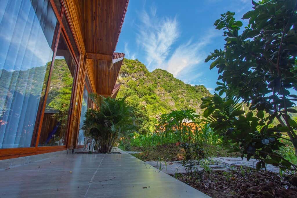 phong superior queen green mountain homestay ninh binh
