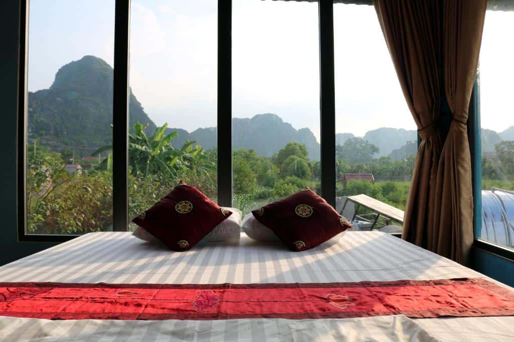 phong deluxe double hang mua homestay ninh binh