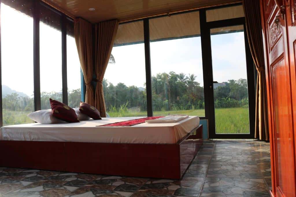 phong deluxe double hang mua homestay ninh binh