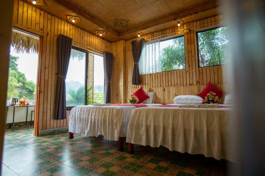 justfly phong luxury 3 nguoi hang mua bamboo homestay