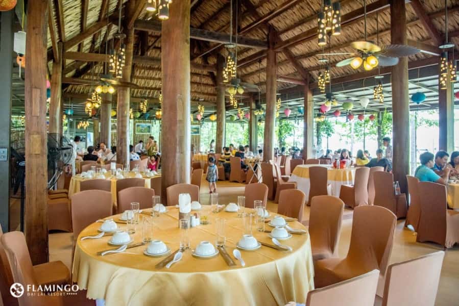 justfly nha hang the beach dai lai vinh phuc