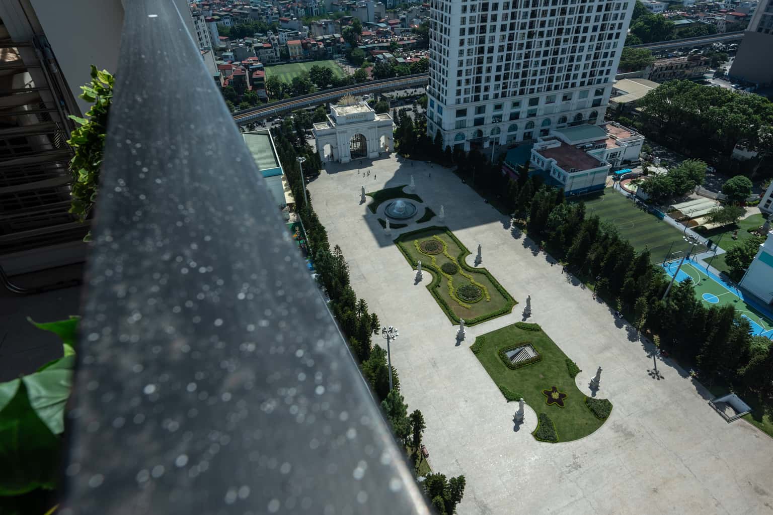justfly r4 2002 paradise royal city thanh xuan ha noi