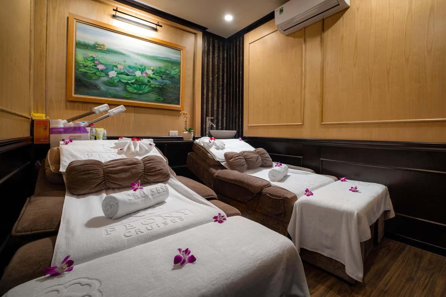 peony cruise ha long bay