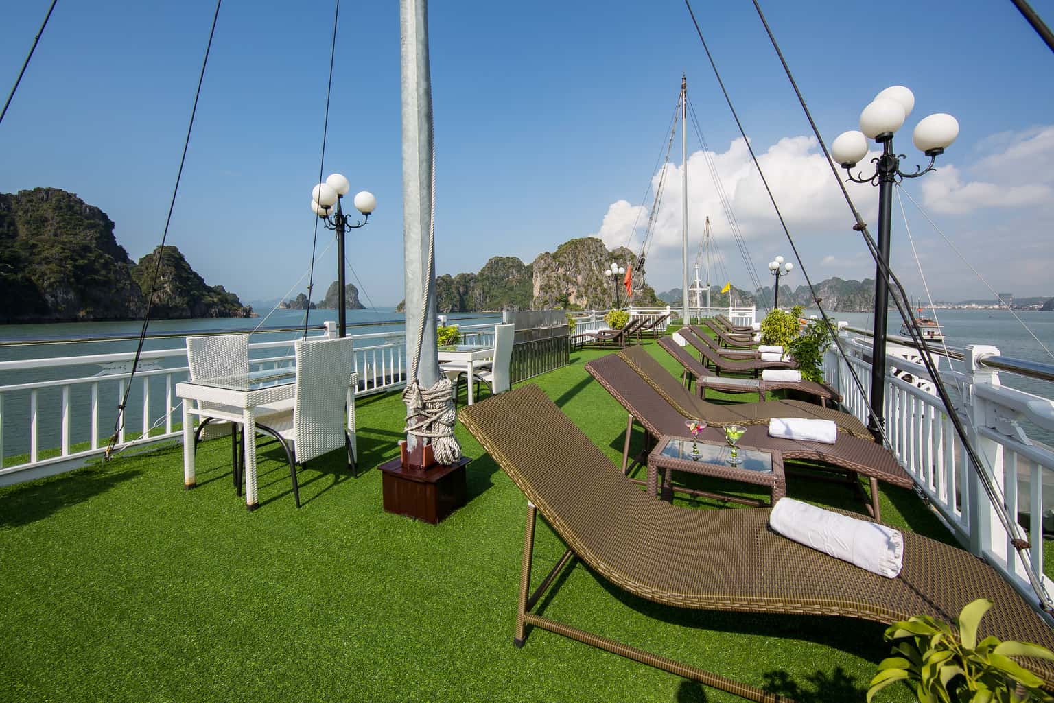 singnature cruise 12 cabins cruise ha-long bay