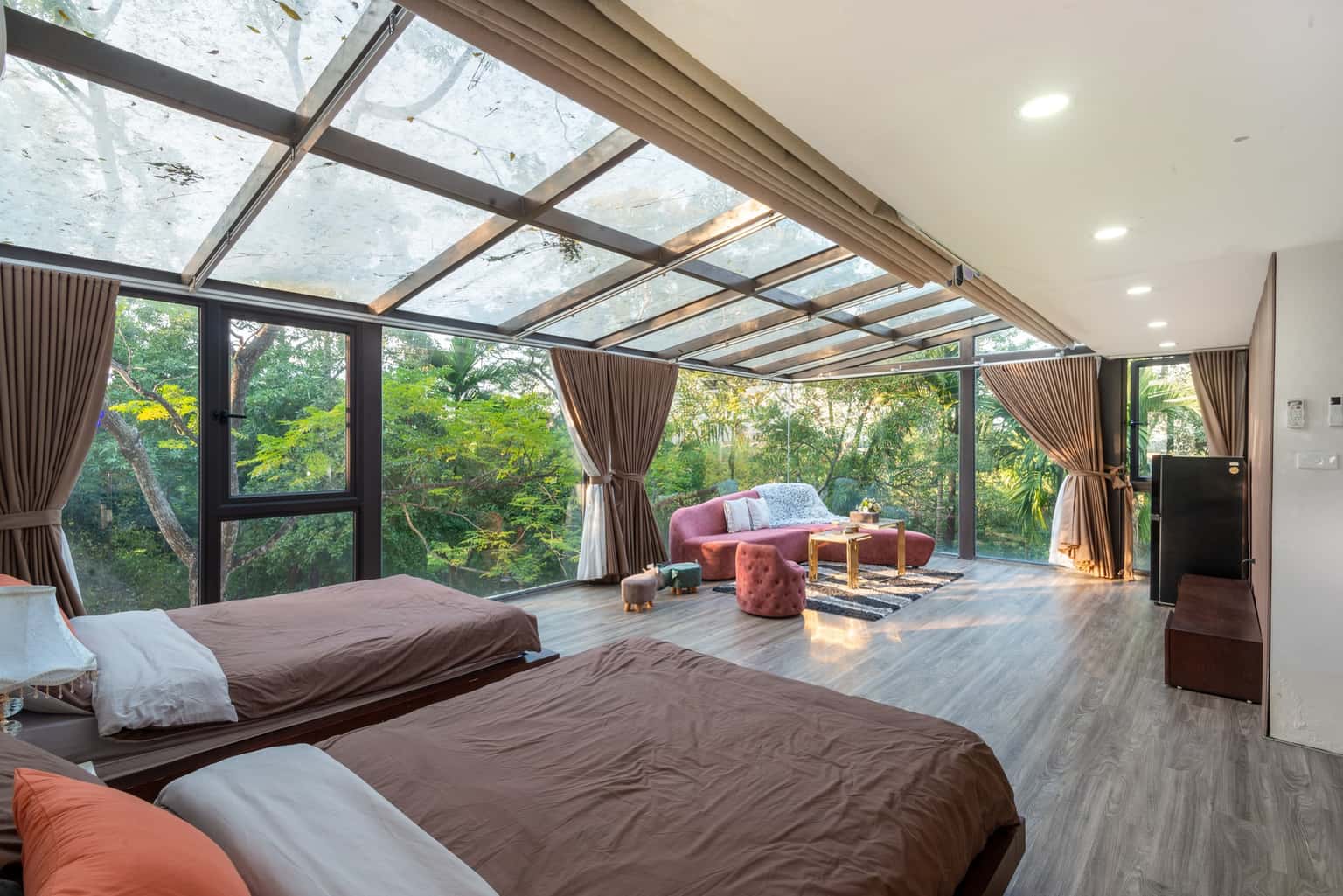 justfly white house villa by de vuz hoa binh