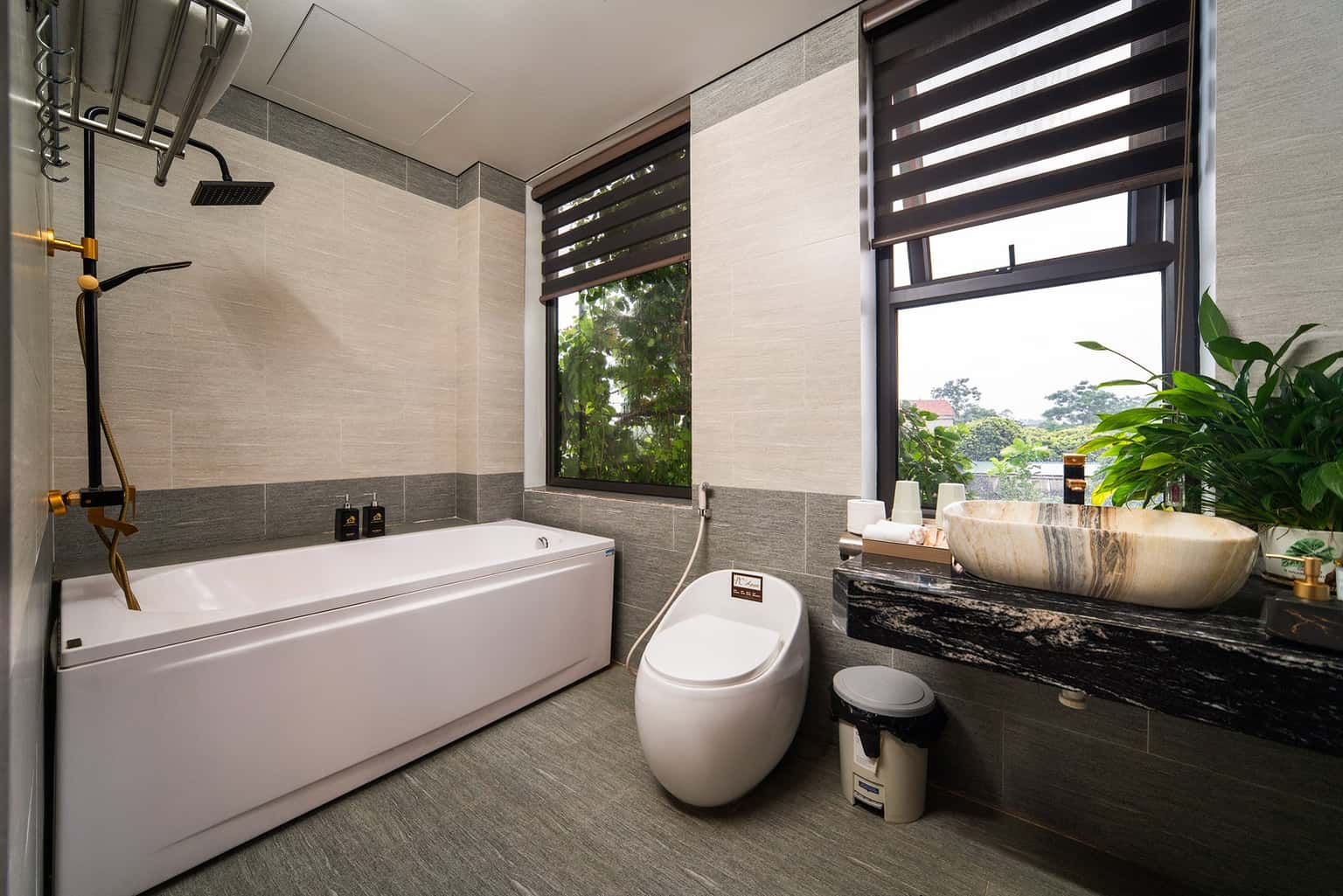 justfly bin garden villa soc son