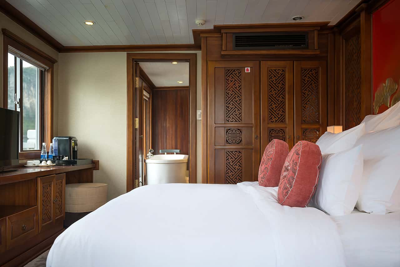 paradise peak cruise 8 cabins ha long