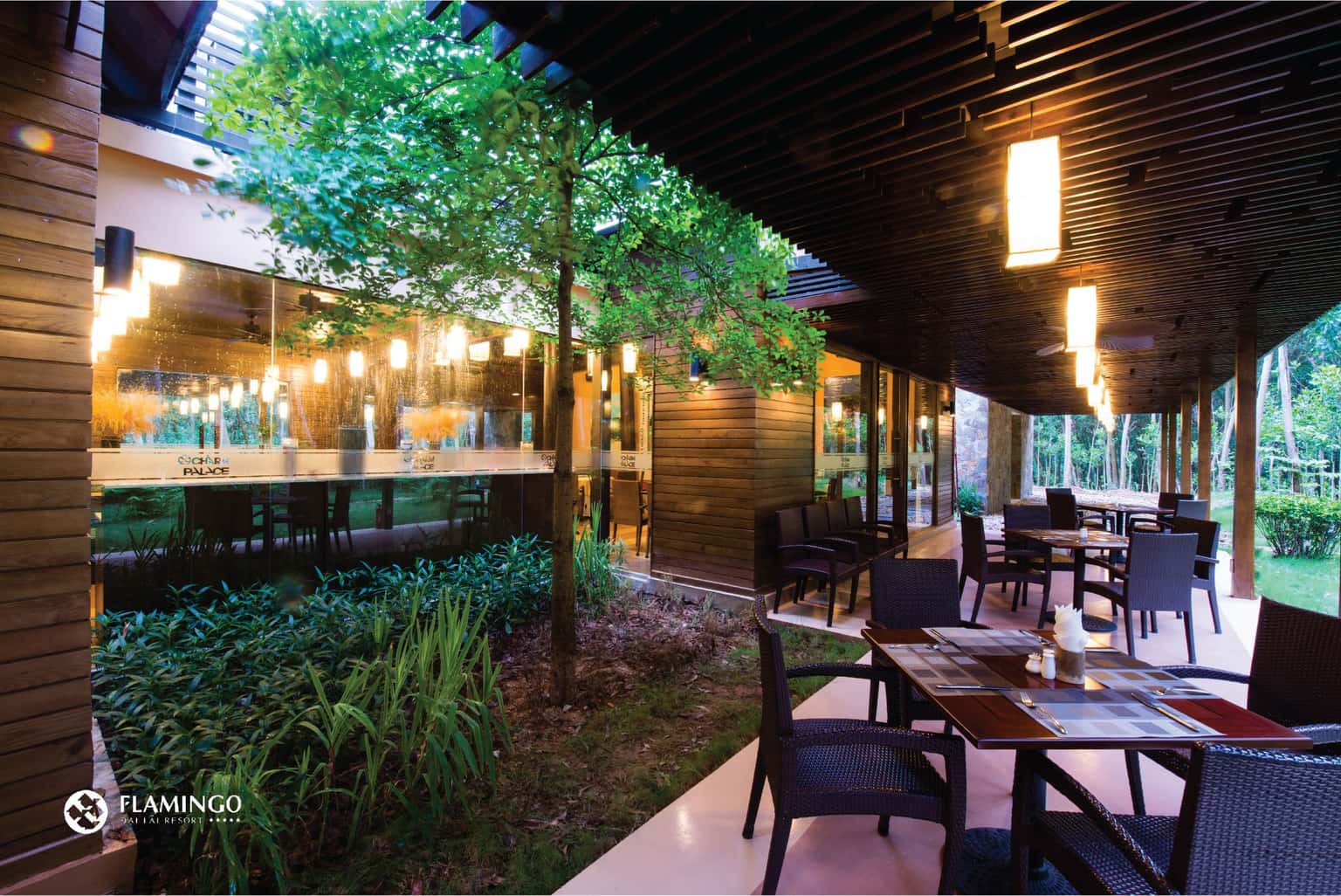 Nhà hàng Charm Palace Flamingo Đại Lải — ảnh 3