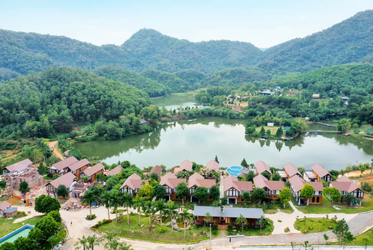 khuon vien thang may village ba vi