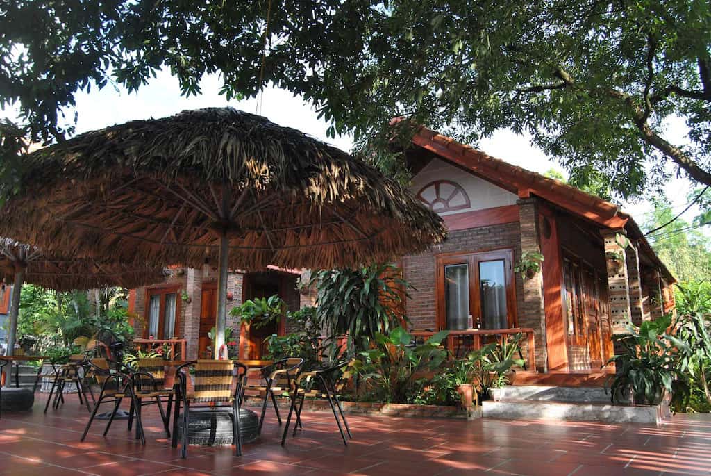 phong gia dinh view vuon ninh binh mountain view homestay