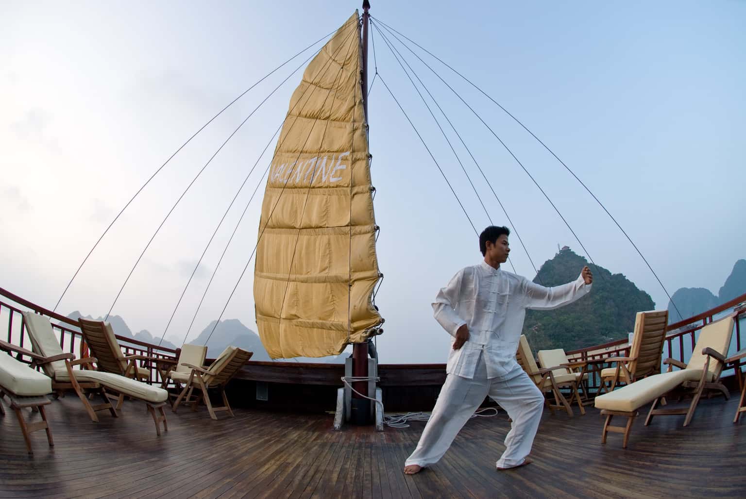 indochina-sail-halong-indochina-sail-cruise-ha-long-bay 