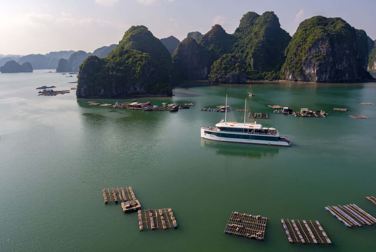 jade sails aclass cruises ha long