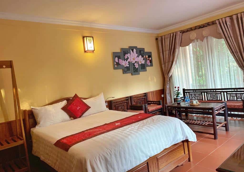 justfly deluxe room chez loan hotel ninh binh
