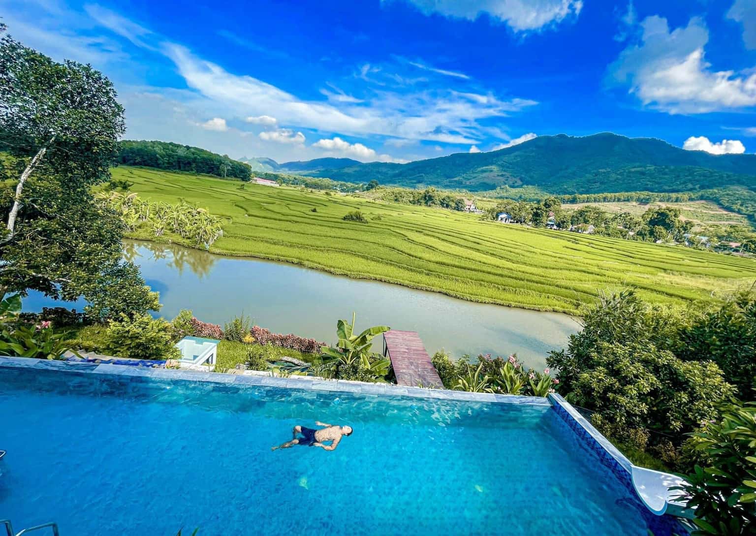 justfly an vien villa hoa binh