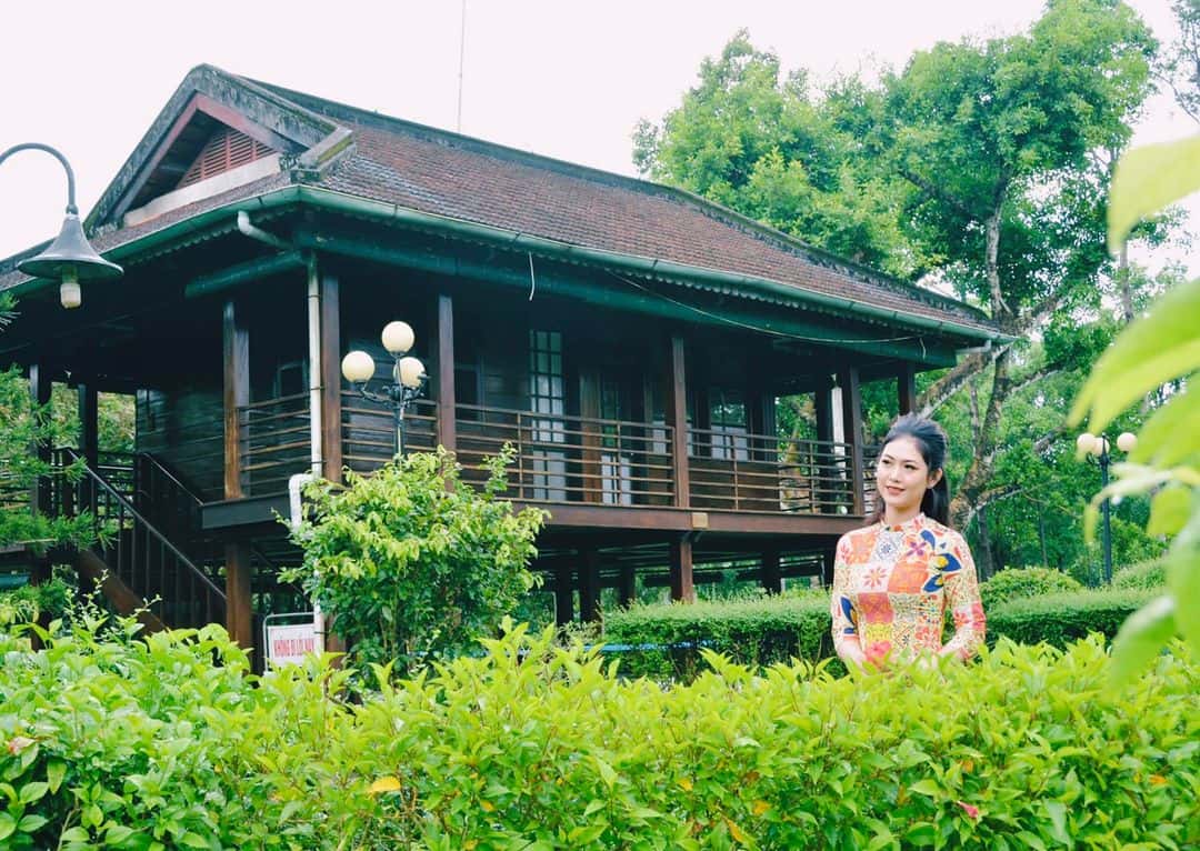 justfly nha san bac ho hanoi