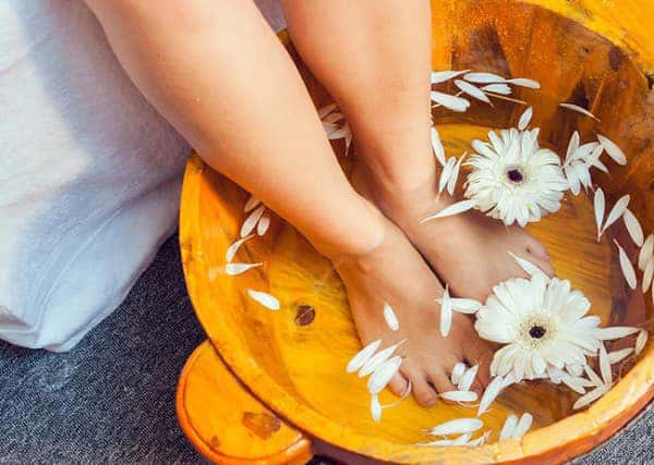 Foot soak tub