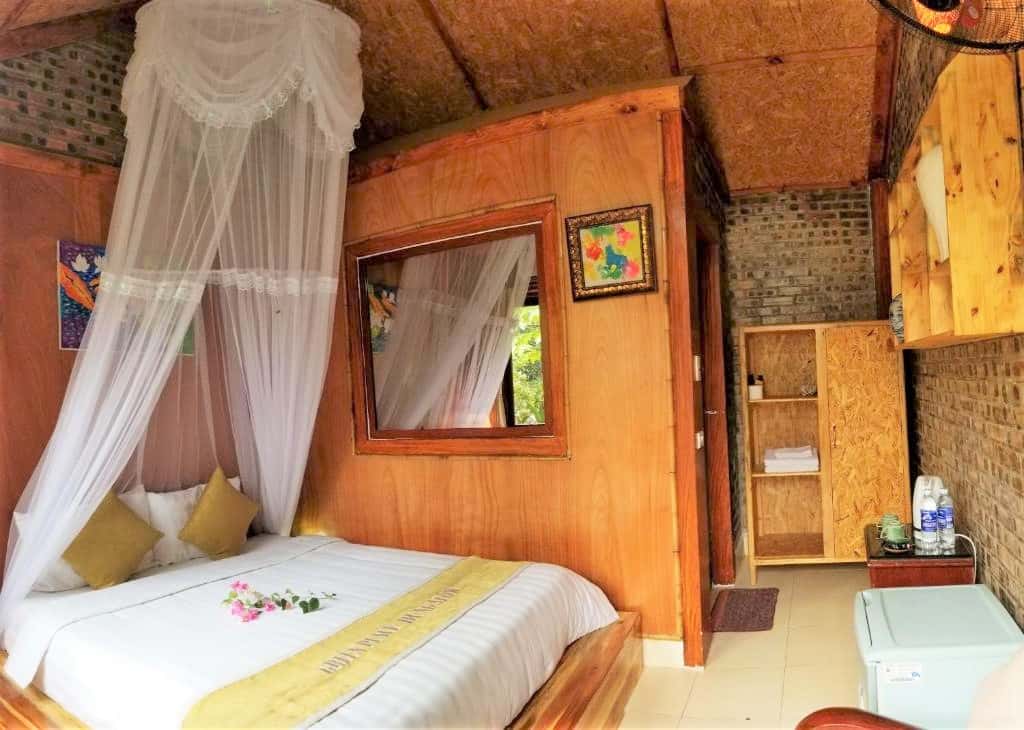 justfly phong triple view vuon green peace bungalow ninh binh