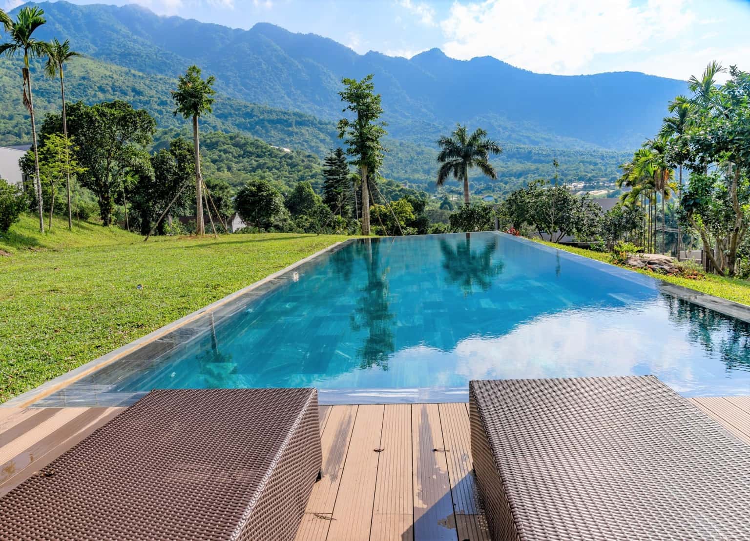 justfly mountain pool villa quin hill thach that ha noi