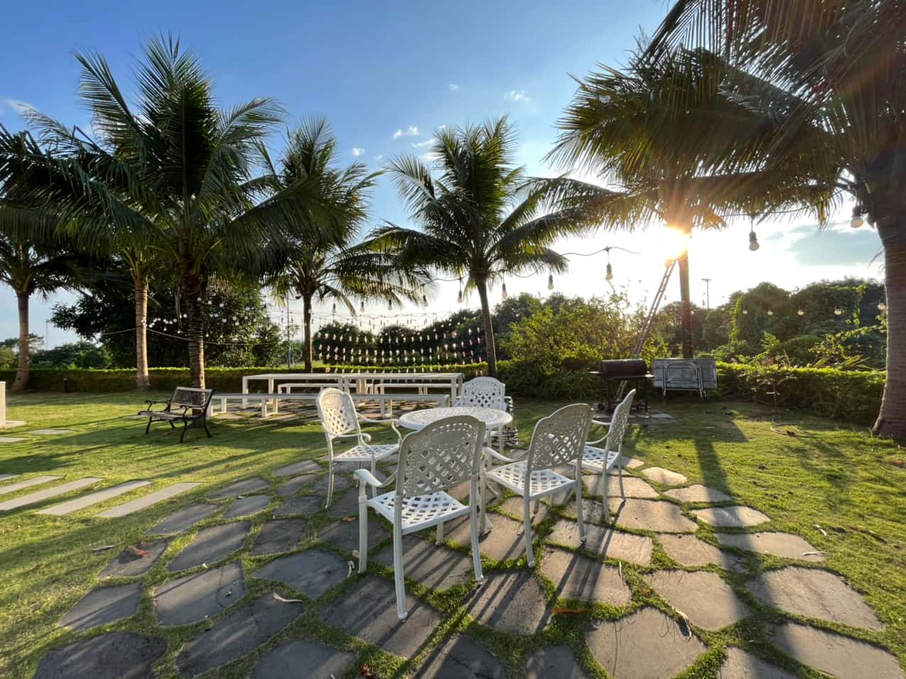 justfly white villa san golf tam dao