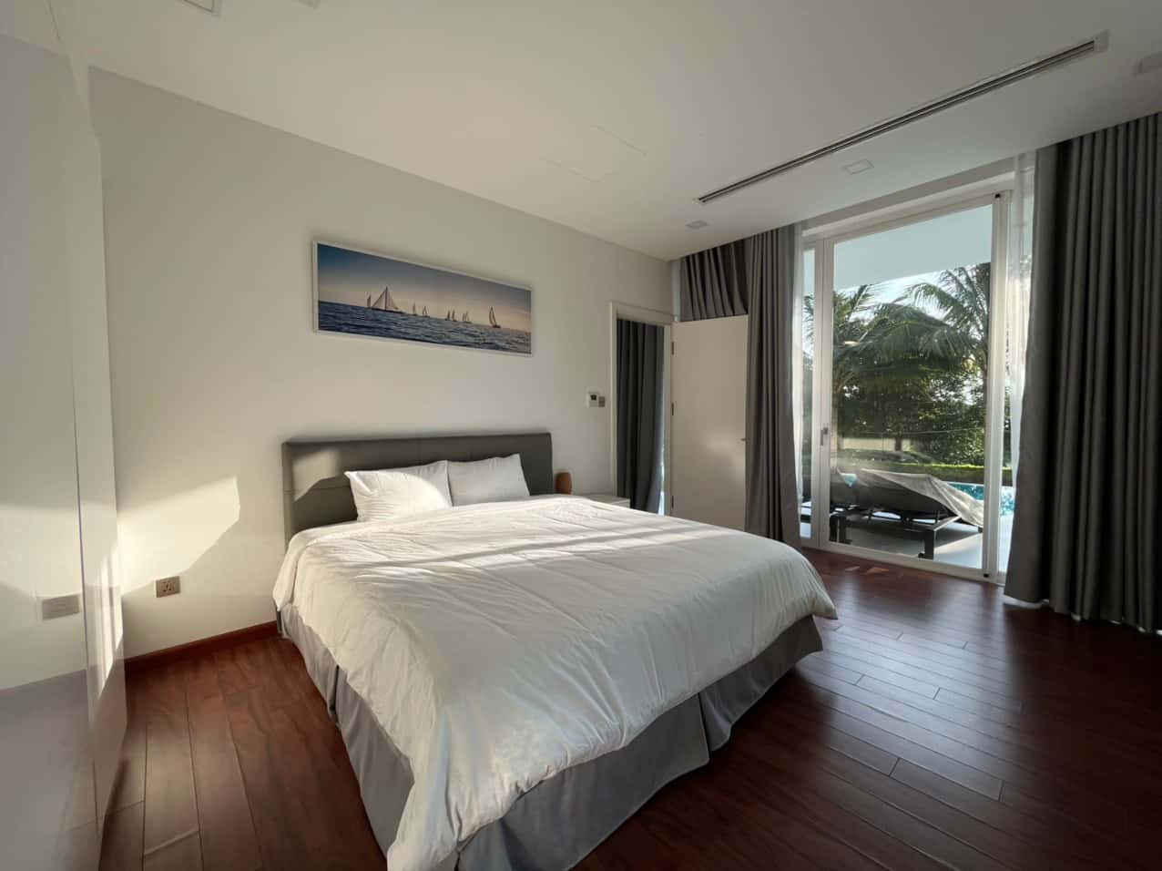 justfly white villa san golf tam dao