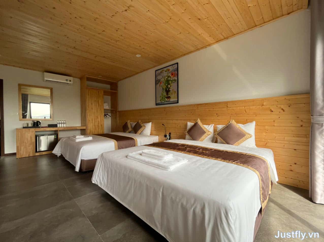 justfly bunglow family suoi ngoc retreat thach that