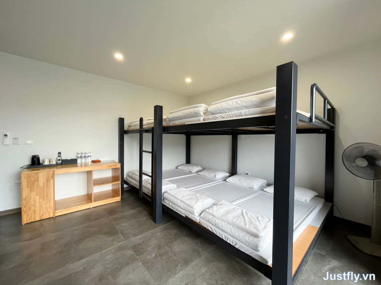 justfly dorm 8 suoi ngoc retreat thach that